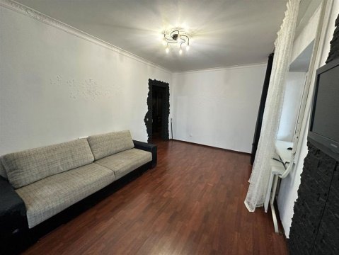 2-к квартира, 16/18 эт., 55м²