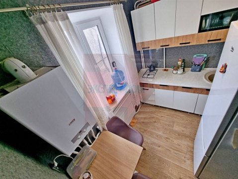 3-к квартира, 5/5 эт., 56м²