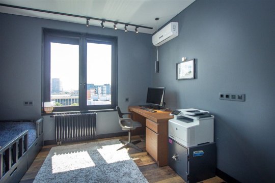 2-к квартира, 17/24 эт., 57м²