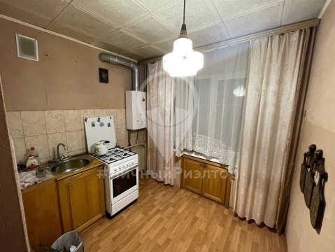 3-к квартира, 4/5 эт., 61м²