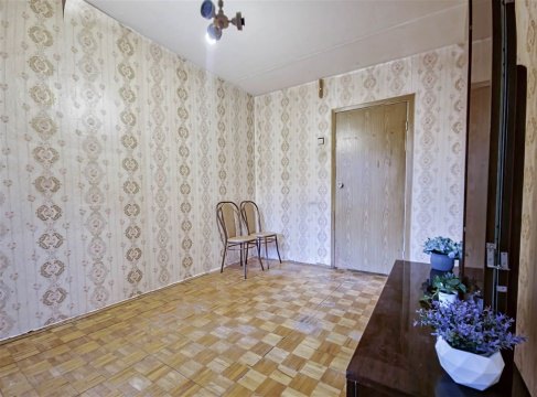 2-к квартира, 2/12 эт., 50м²