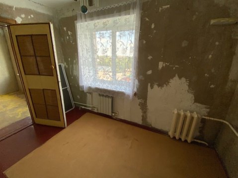 4-к квартира, 5/5 эт., 61м²