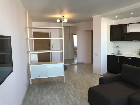 2-к квартира, 17/24 эт., 58м²