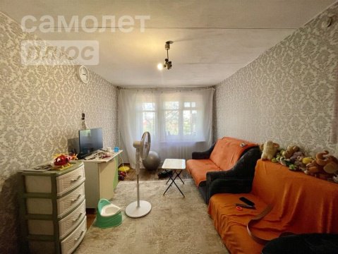 3-к квартира, 5/5 эт., 48м²