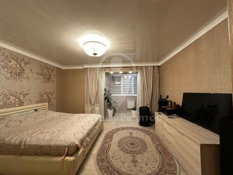 2-к квартира, 8/11 эт., 71м²