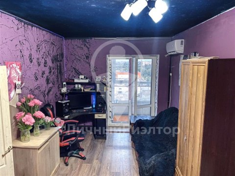 1-к квартира, 10/10 эт., 40м²