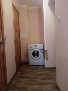 2-к квартира, 1/10 эт., 50м²