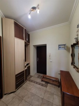 1-к квартира, 16/16 эт., 42м²