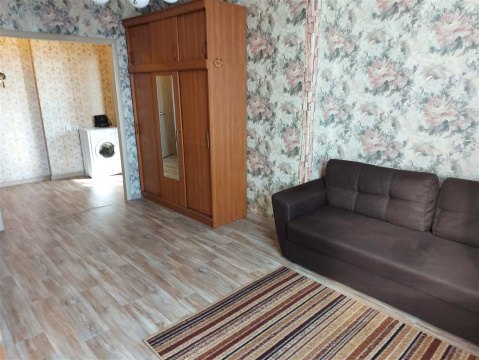 1-к квартира, 13/17 эт., 43м²