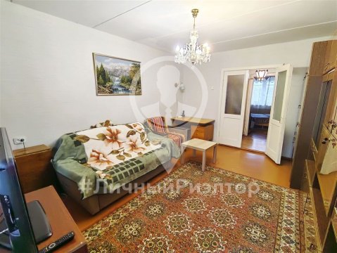 3-к квартира, 5/5 эт., 60м²