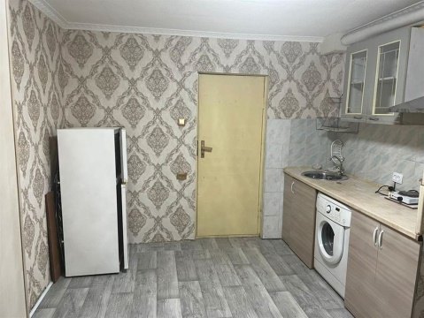 1-к квартира, 4/4 эт., 15м²