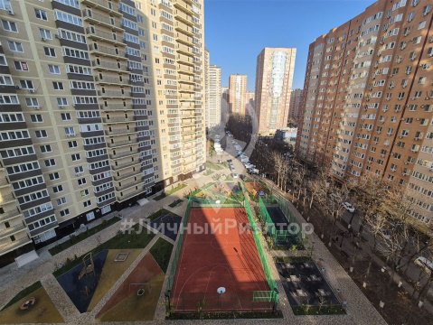 2-к квартира, 10/24 эт., 64м²