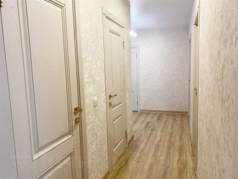 2-к квартира, 17/23 эт., 68м²