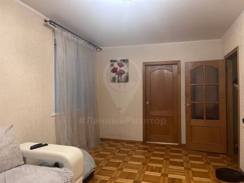 3-к квартира, 5/5 эт., 55м²