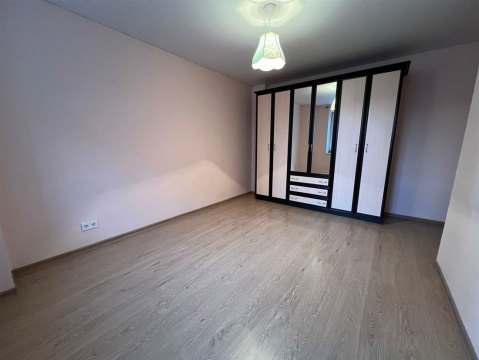 2-к квартира, 4/19 эт., 56м²