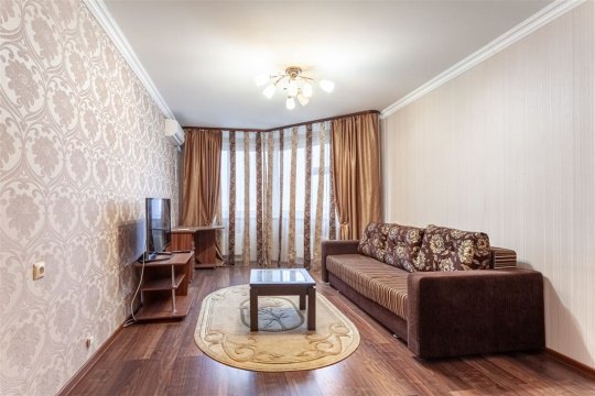 1-к квартира, 18/23 эт., 42м²