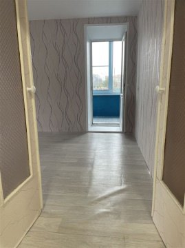 1-к квартира, 1/4 эт., 42м²