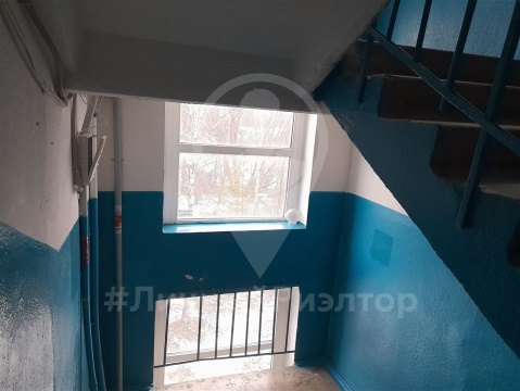 3-к квартира, 5/5 эт., 60м²