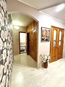 3-к квартира, 4/5 эт., 80м²