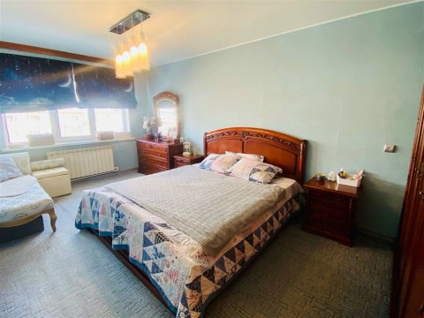 4-к квартира, 4/5 эт., 100м²