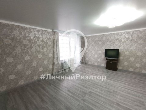 2-к квартира, 8/9 эт., 60м²