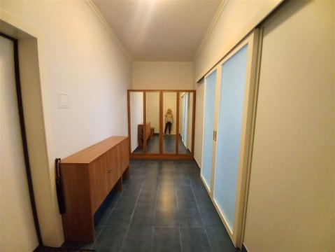 2-к квартира, 2/24 эт., 70м²