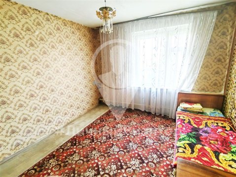 3-к квартира, 1/3 эт., 64м²