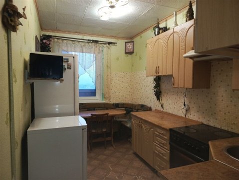 3-к квартира, 9/9 эт., 70м²