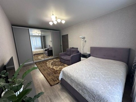 2-к квартира, 4/17 эт., 51м²