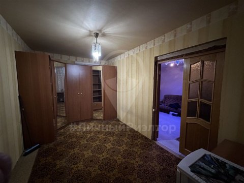 3-к квартира, 4/5 эт., 60м²