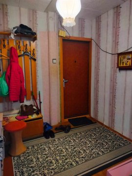 3-к квартира, 5/5 эт., 61м²