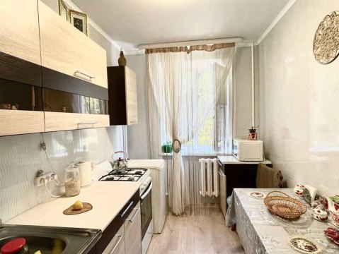 3-к квартира, 2/5 эт., 54м²