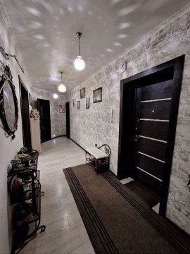 3-к квартира, 1/6 эт., 74м²