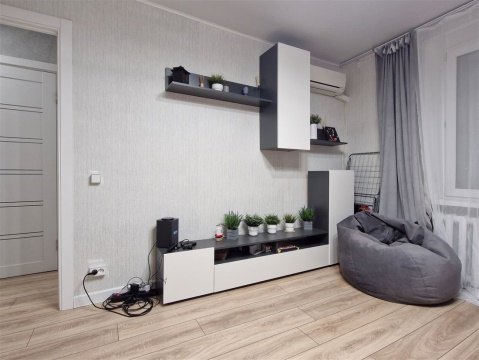 2-к квартира, 12/12 эт., 40м²