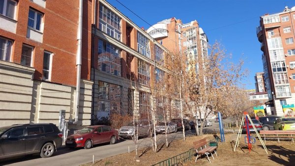 3-к квартира, 3/6 эт., 100м²