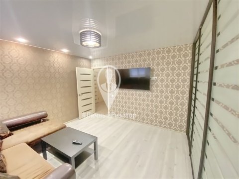 2-к квартира, 9/10 эт., 48м²