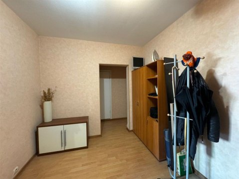 3-к квартира, 9/10 эт., 75м²