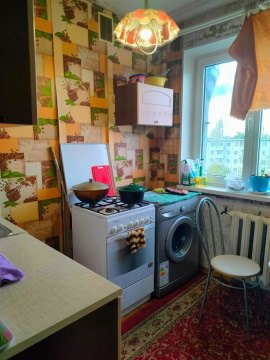 3-к квартира, 5/5 эт., 61м²