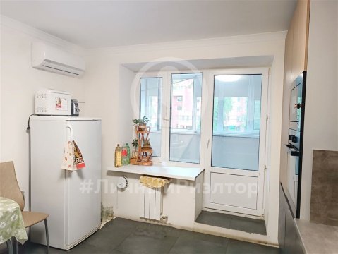 2-к квартира, 2/10 эт., 71м²