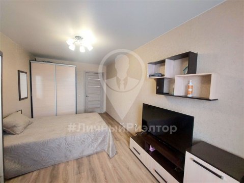 1-к квартира, 10/10 эт., 39м²