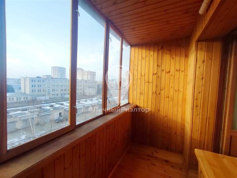 1-к квартира, 4/10 эт., 40м²