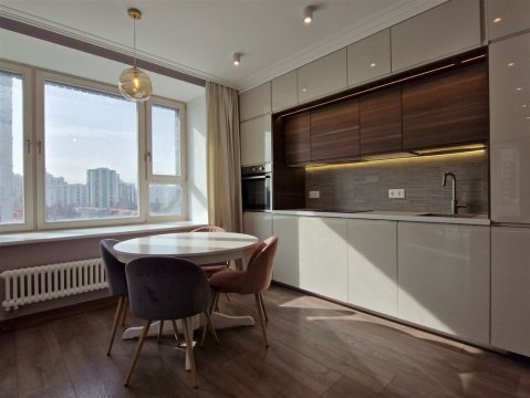 1-к квартира, 10/30 эт., 54м²