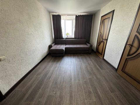 4-к квартира, 5/5 эт., 60м²