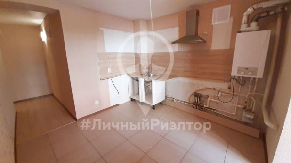 2-к квартира, 1/10 эт., 54м²