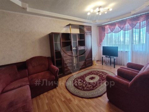 2-к квартира, 8/9 эт., 50м²