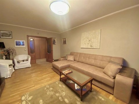 4-к квартира, 17/17 эт., 110м²