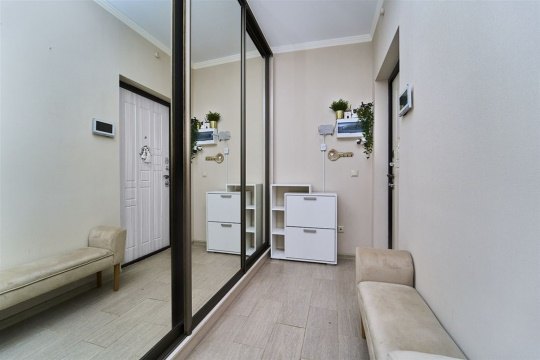 2-к квартира, 3/17 эт., 55м²