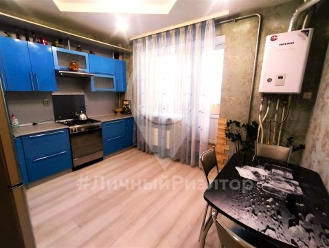 2-к квартира, 2/10 эт., 70м²