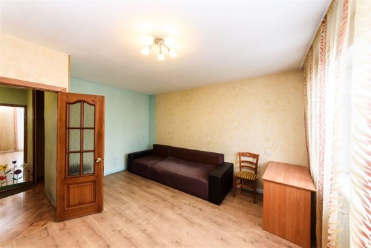 3-к квартира, 6/9 эт., 65м²