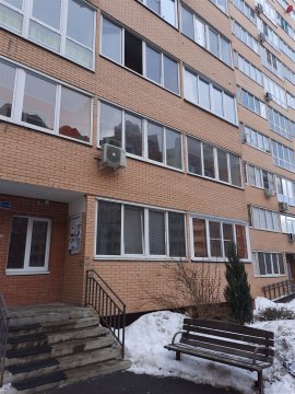 2-к квартира, 12/17 эт., 60м²